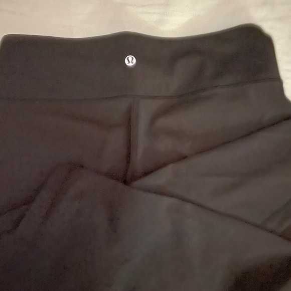 Lululemon legging size 8 black. Good condition. - Picture 1 of 3